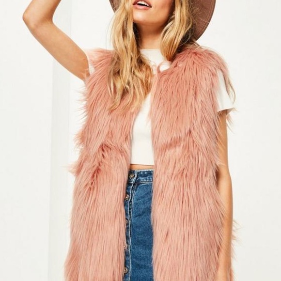 Pink Curly Faux Fur Vest - Missguided - Picture 1 of 4